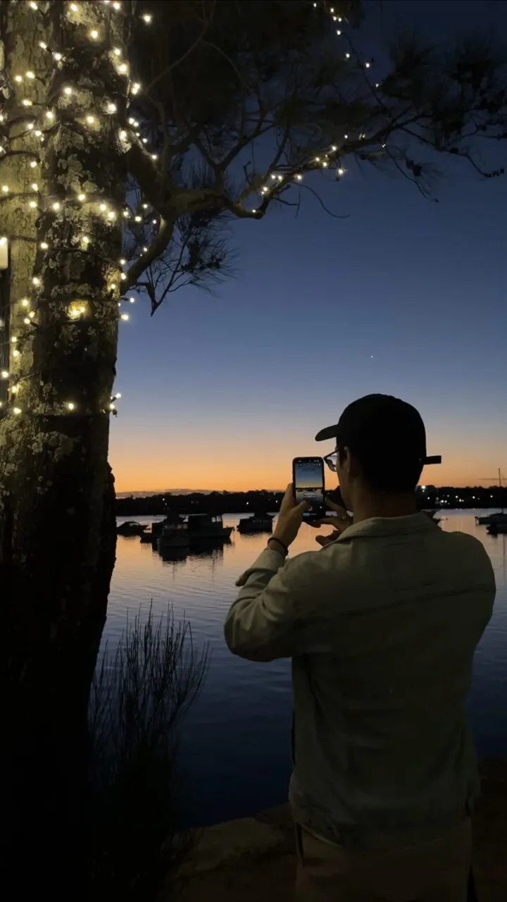 Filming a waterfront sunset, capturing both 9:16 and 16:9 in one take
